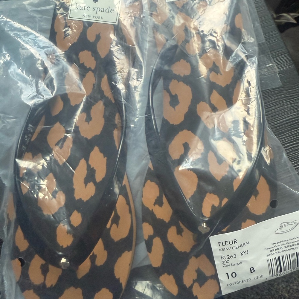 Kate Spade Black and Tan Flip Flops
